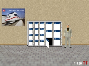 1/120 TT luggage locker with open door